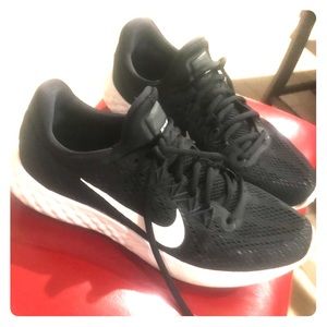 Black Nike sneakers size 10